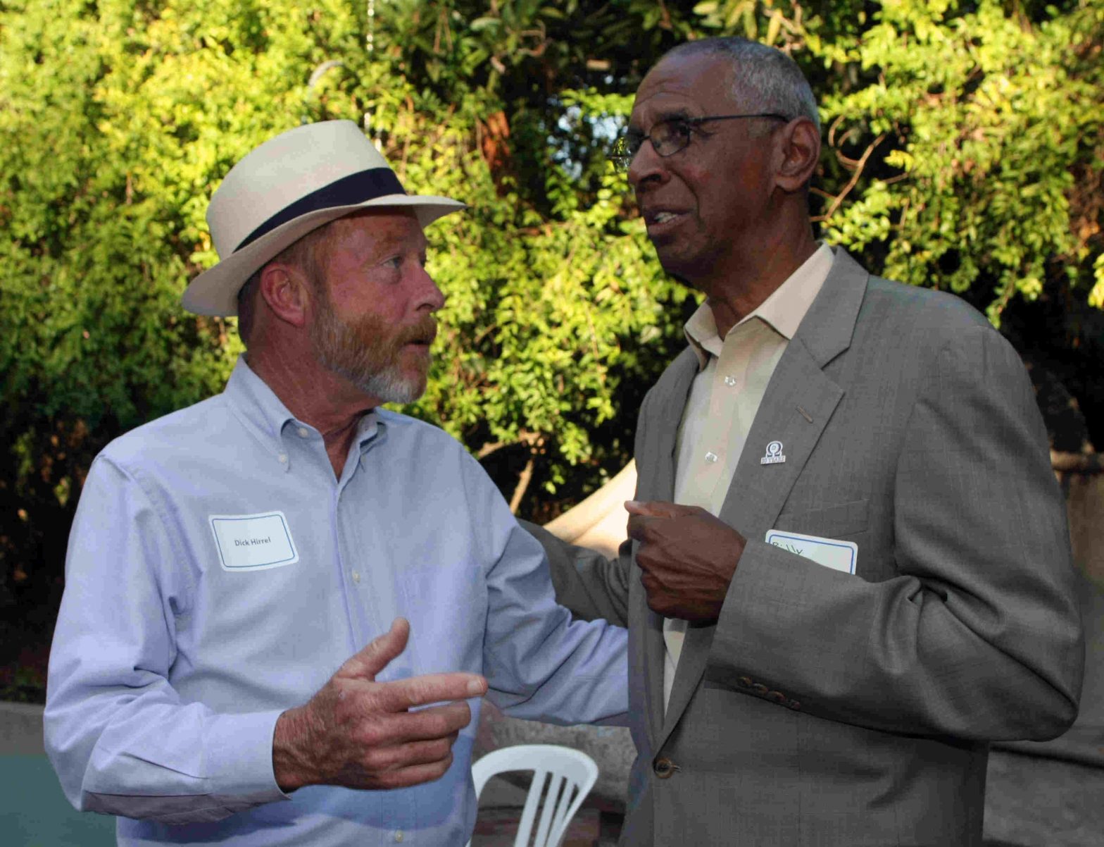 2 volunteers talking at Jericho Road Pasadena event